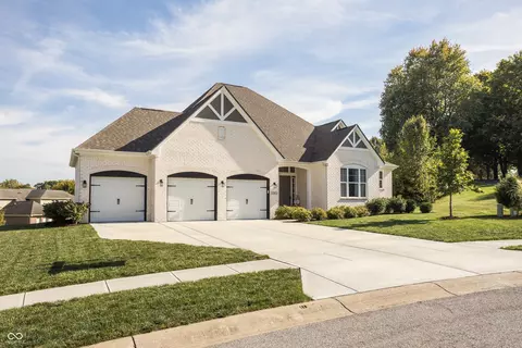 Exterior - 751 Willow Ridge Ct, Plainfield, IN 46168 photo 2 of 16