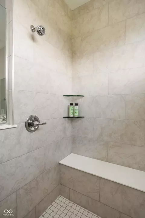 Bath - 751 Willow Ridge Ct, Plainfield, IN 46168 photo 3 of 6
