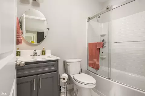 Bath - 751 Willow Ridge Ct, Plainfield, IN 46168 photo 6 of 6