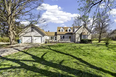 6702 E 96th St, Fishers, IN 46038