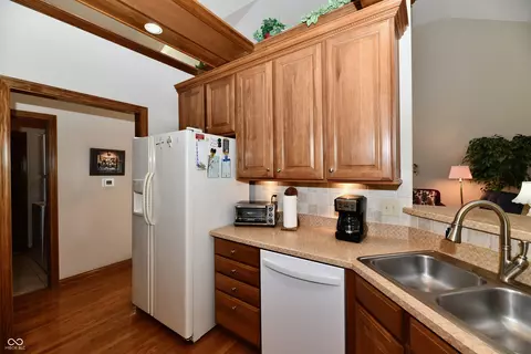 Kitchen - 764 Willow Ridge Ct, Plainfield, IN 46168 photo 2 of 7