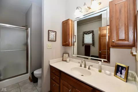 Bath - 764 Willow Ridge Ct, Plainfield, IN 46168 photo 1 of 6