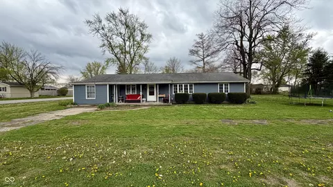 280 E Wilkison St, Montezuma, IN 47862