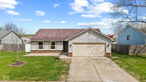 1426 Nicole Dr, Franklin, IN 46131