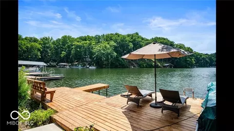 253 W Warford Dr, Nineveh, IN 46164