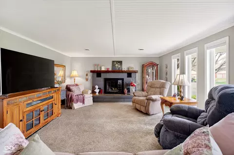 Living - 10751 S 100 E, Fairmount, IN 46928 photo 1 of 2