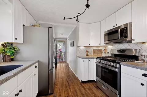 Kitchen - 10751 S 100 E, Fairmount, IN 46928 photo 3 of 5