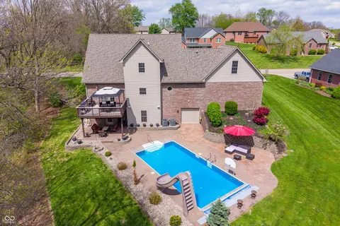 761 E Timber Dr, Martinsville, IN 46151