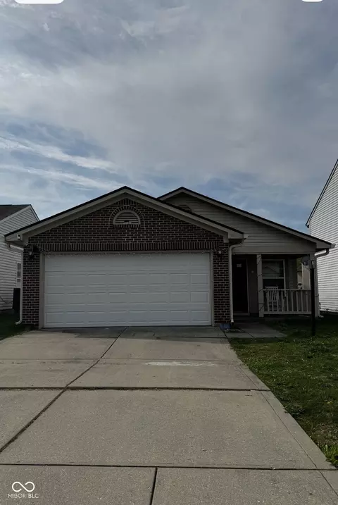 529 Meadows Edge Ln, Indianapolis, IN 46217