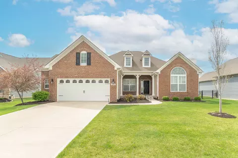 4223 Backstretch Ln, Bargersville, IN 46106