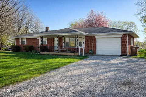 128 S Daugherty Ln, Crawfordsville, IN 47933