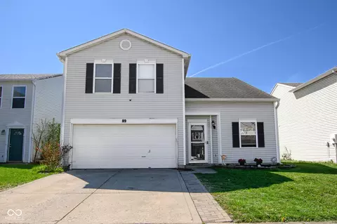 89 Winterwood Dr, Greenwood, IN 46143