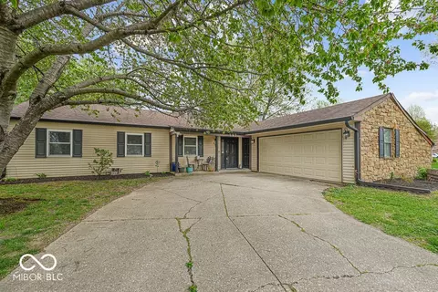387 Pleasantview Blvd, Greenwood, IN 46142