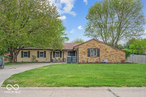 387 Pleasantview Blvd, Greenwood, IN 46142