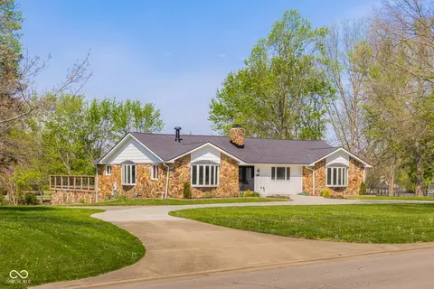 3532 Shoshonee Dr, Columbus, IN 47203