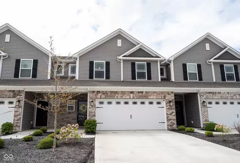 6389 Wasco Dr, Whitestown, IN 46075