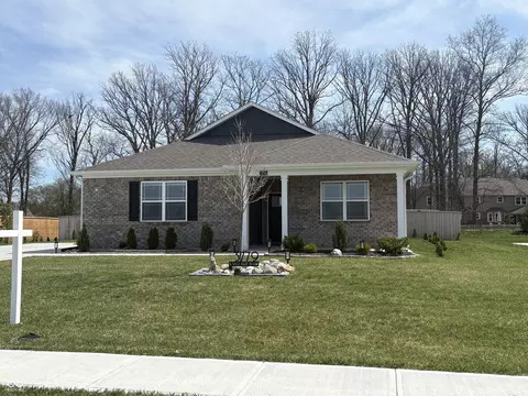 3779 S Village Row, New Palestine, IN 46163