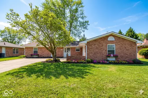 9541 Gemini Dr, Indianapolis, IN 46229