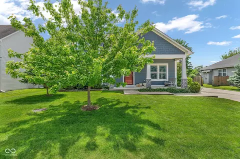 960 Deer Field Dr, Greencastle, IN 46135