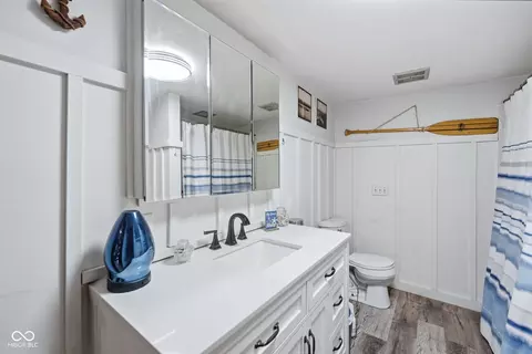 Bath - 8330 S 750 W, Pendleton, IN 46064 photo 3 of 4