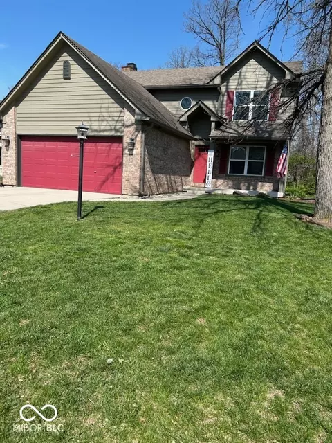 932 Stave Oak Dr, Beech Grove, IN 46107