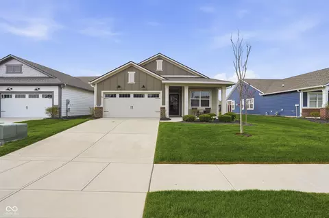 713 Ehrlich Ln, Westfield, IN 46074
