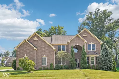 6677 W May Apple Dr, Mccordsville, IN 46055