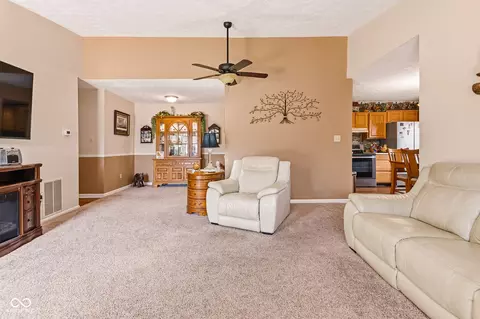 Living - 2930 Abounding Dr, Columbus, IN 47201 photo 1 of 1