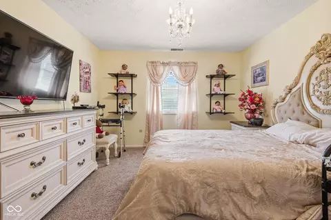 Bedroom - 2930 Abounding Dr, Columbus, IN 47201 photo 2 of 5