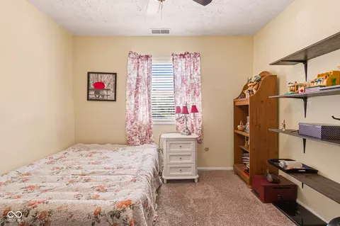 Bedroom - 2930 Abounding Dr, Columbus, IN 47201 photo 5 of 5