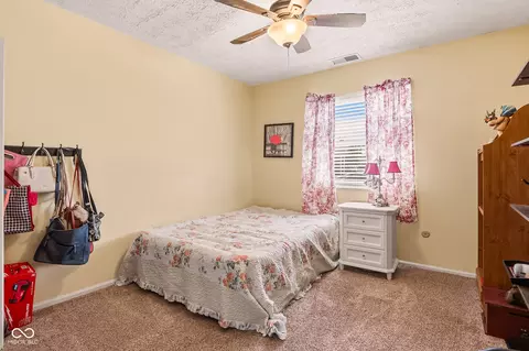 Bedroom - 2930 Abounding Dr, Columbus, IN 47201 photo 4 of 5
