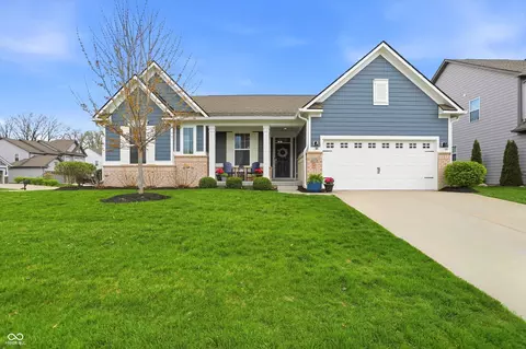 10488 Kensington Ln, Fortville, IN 46040