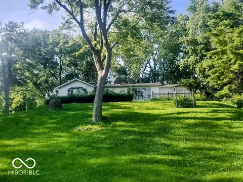 120 Longwood Ave, Anderson, IN 46011