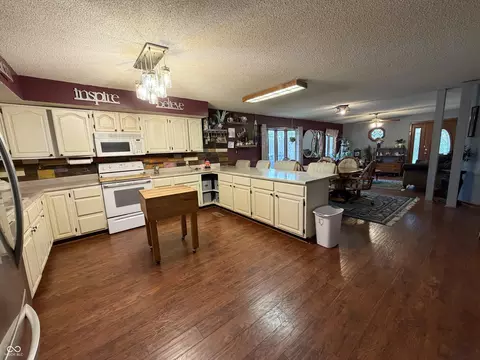 Kitchen - 686 E Wood Ave, Clinton, IN 47842 photo 3 of 6