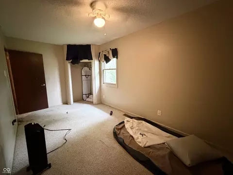 Bedroom - 686 E Wood Ave, Clinton, IN 47842 photo 5 of 15