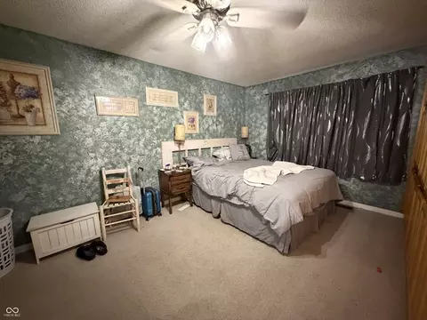 Bedroom - 686 E Wood Ave, Clinton, IN 47842 photo 1 of 15
