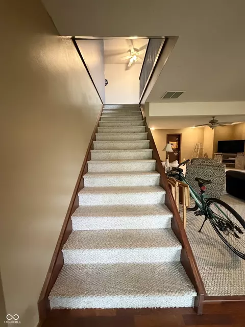 Entry Way - 686 E Wood Ave, Clinton, IN 47842 photo 2 of 3