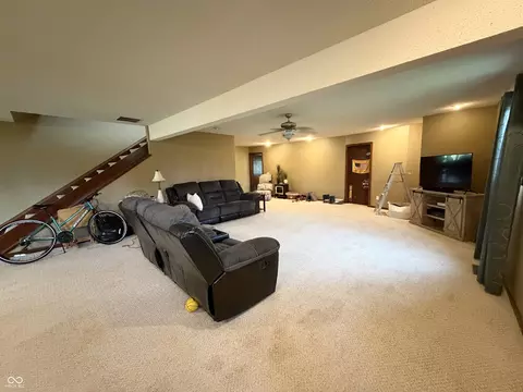 Living - 686 E Wood Ave, Clinton, IN 47842 photo 4 of 5