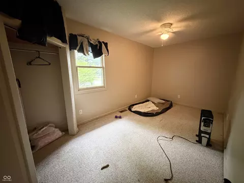 Bedroom - 686 E Wood Ave, Clinton, IN 47842 photo 3 of 15