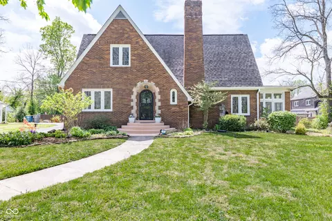 2045 Lick Creek Dr, Indianapolis, IN 46203