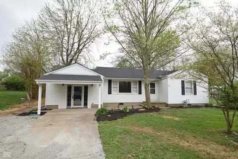 1803 Hillcrest Dr, Crawfordsville, IN 47933