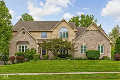 11516 Old Stone Dr, Indianapolis, IN 46236