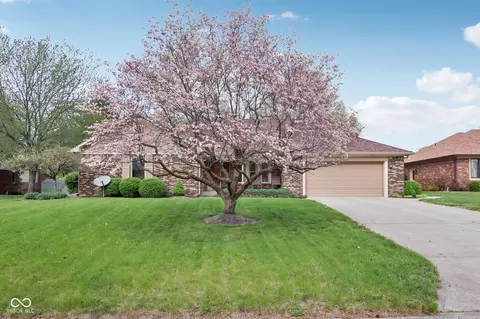 5178 Cave Ct, Greenwood, IN 46142