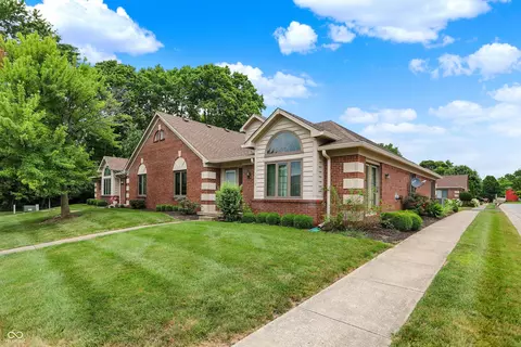 1638 Library Blvd, Greenwood, IN 46142