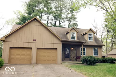 1221 S Poplar St, Seymour, IN 47274