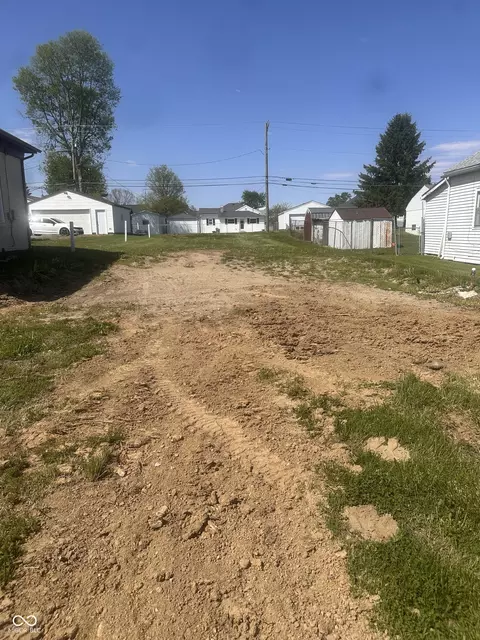 824 E Washington St, Greensburg, IN 47240