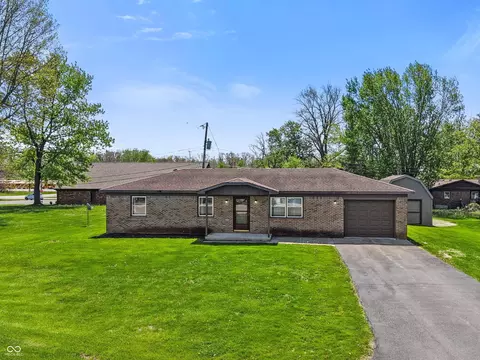 7093 Williams Ct, Avon, IN 46123