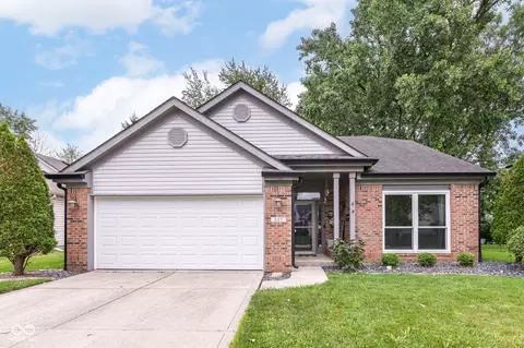 605 Beaverbrook Dr, Carmel, IN 46032