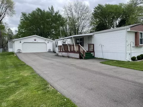 66 Bubble Loo Rd, Cloverdale, IN 46120
