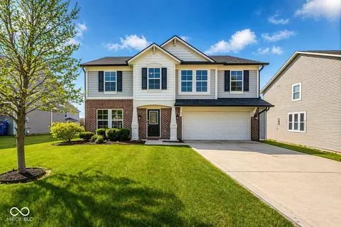 5571 W Woodhaven Dr, Mccordsville, IN 46055